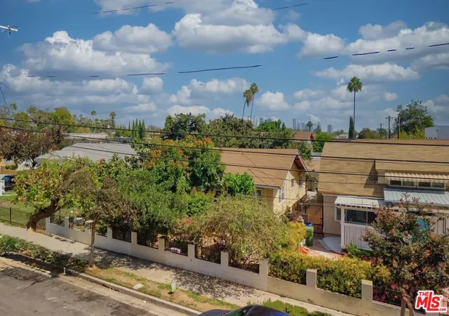 Photo 3 of Multi family home for sale at 2304 S La Salle Ave, Los Angeles, CA 90018 | MLS# 26739509 | Listing updated on 2026-09-24