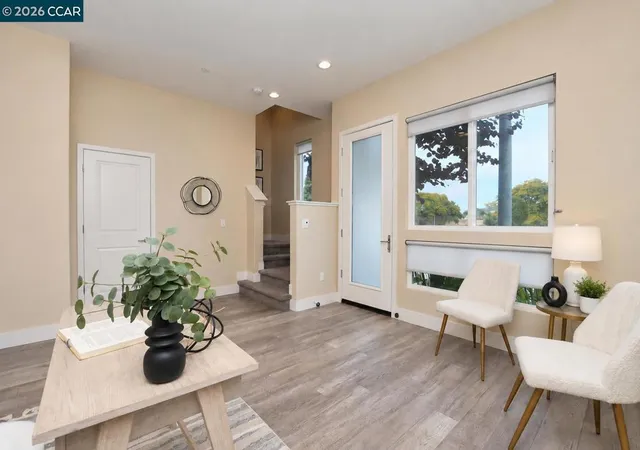 Listing Photo 4 - Condo for sale in building located at 1488 Wright Ave, Richmond, CA 94804