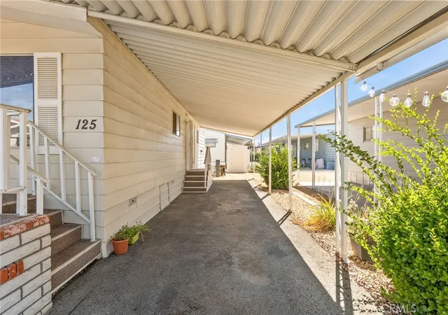 Photo 3 of Manufactured home for sale at 2205 W Acacia Ave #125, Hemet, CA 92545 | MLS# IG26202388 | Listing updated on 2026-09-16