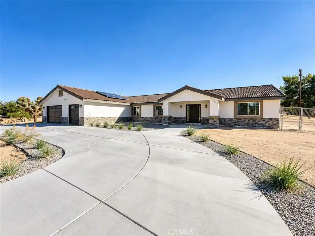 Photo 1 of Single family home for sale at 14685 Apple Valley, Apple Valley, CA 92307 | MLS# CV26202819 | Listing updated on 2026-10-19