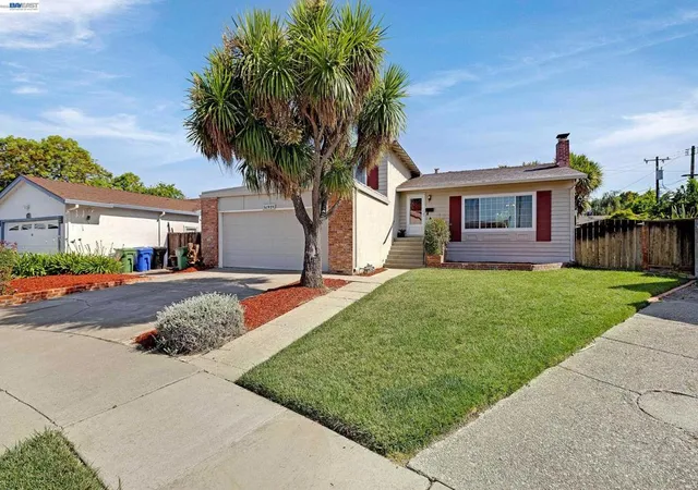 Photo 1 of Single family home for sale at 35924 Nicolet Ct, Fremont, CA 94536 | MLS# 41148460 | Listing updated on 2026-10-30