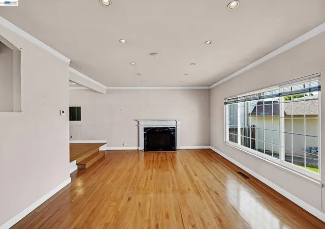 Photo 3 of Single family home for sale at 35924 Nicolet Ct, Fremont, CA 94536 | MLS# 41148460 | Listing updated on 2026-10-30