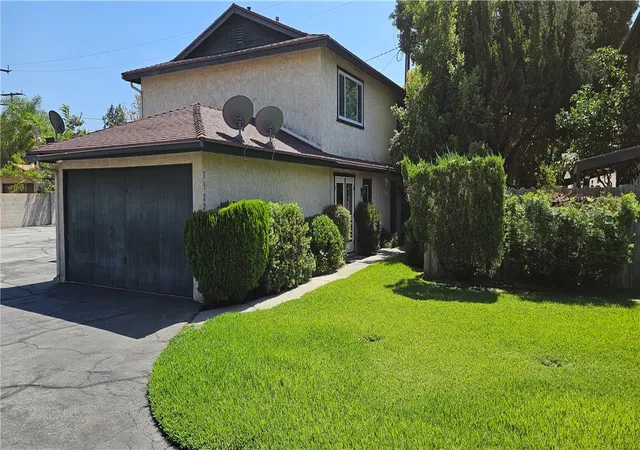 Townhouse for sale at 1522 Encino, Monrovia, CA 91016 | MLS# CV26203139