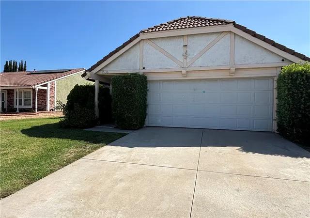 Photo 2 of Single family home for sale at 15136 Marte Cir, Moreno Valley, CA 92551 | MLS# PW26199668 | Listing updated on 2026-09-25