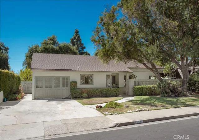 Photo 3 of Single family home for sale at 1143 Oxford Ave, Claremont, CA 91711 | MLS# CV26201128 | Listing updated on 2026-09-29
