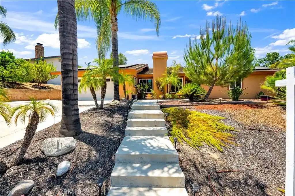 Photo 1 of Single family home for sale at 22862 Calcutta, Canyon Lake, CA 92587 | MLS# IV26199694 | Listing updated on 2026-10-24