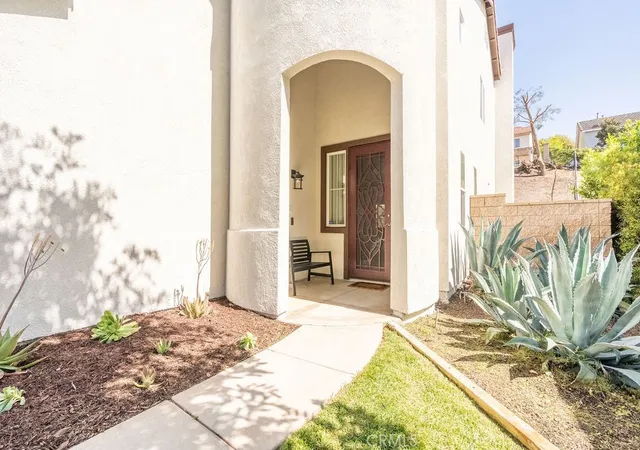 Photo 2 of Single family home for sale at 31302 Gatehouse Ct, Murrieta, CA 92563 | MLS# IG26203275 | Listing updated on 2026-10-12
