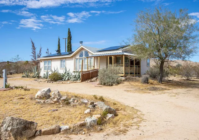 Photo 1 of Manufactured home for sale at 1959 Yetters Ln, Landers, CA 92285 | MLS# 219152807PS | Listing updated on 2026-09-17