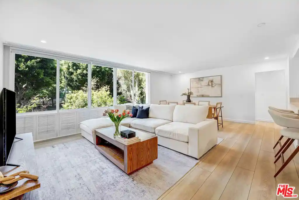 Listing Photo 1 - Condo for sale in 2170 Century Pkwy located at 2170 Century Pkwy, Los Angeles, CA 90067 - Unit #208