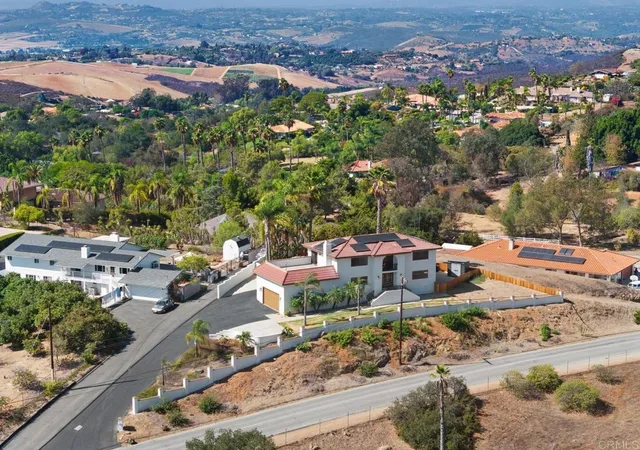 Photo 3 of Sale Pending at 1820 Elevado Rd, Vista, CA 92084 | MLS# NDP2608689 | Listing updated on 2026-10-08