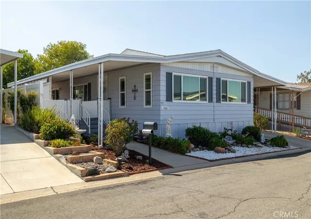 Photo 1 of Sale Pending at 1466 Glengrove Sq, Corona, CA 92882 | MLS# SW26203357 | Listing updated on 2026-10-02