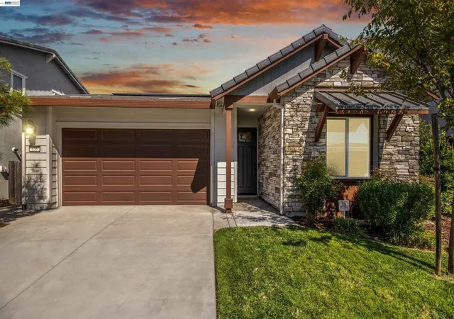 Photo 2 of Single family home for sale at 656 Bartonville Rd, Lincoln, CA 95648 | MLS# 41148507 | Listing updated on 2026-10-04