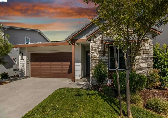 Photo 3 of Single family home for sale at 656 Bartonville Rd, Lincoln, CA 95648 | MLS# 41148507 | Listing updated on 2026-10-04