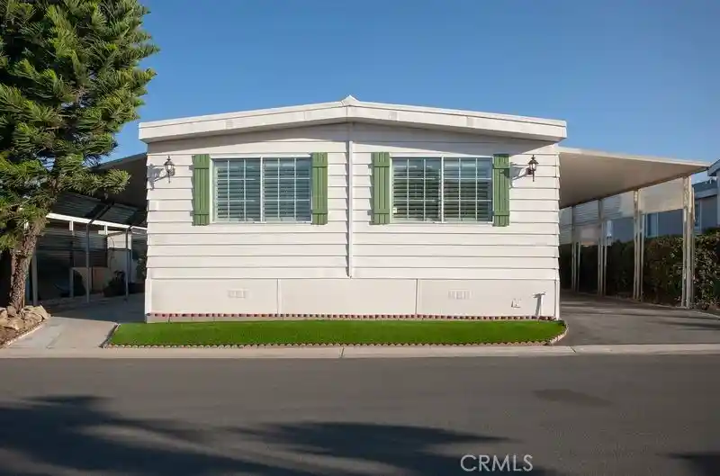 Manufactured home for sale at 4000 Pierce St #258, Riverside, CA 92505 | MLS# IV26203302