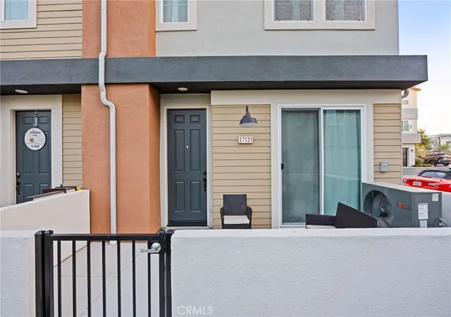 Listing Photo 5 - Condo for sale in building located at 27131 Observation Ct, Stevenson Ranch, CA 91381