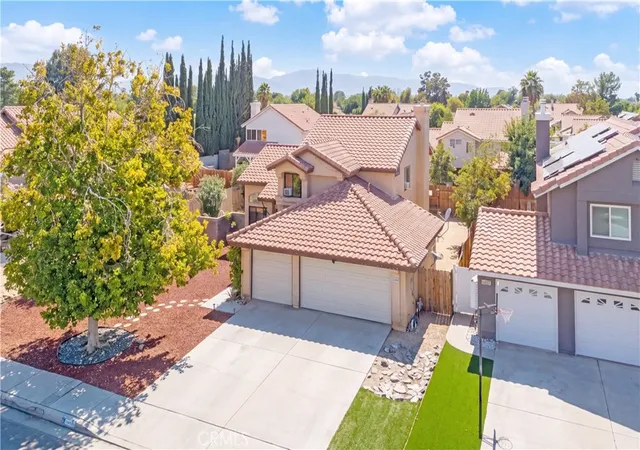 Photo 1 of Single family home for sale at 37909 Smoke Tree, Palmdale, CA 93552 | MLS# SR26203479 | Listing updated on 2026-09-18