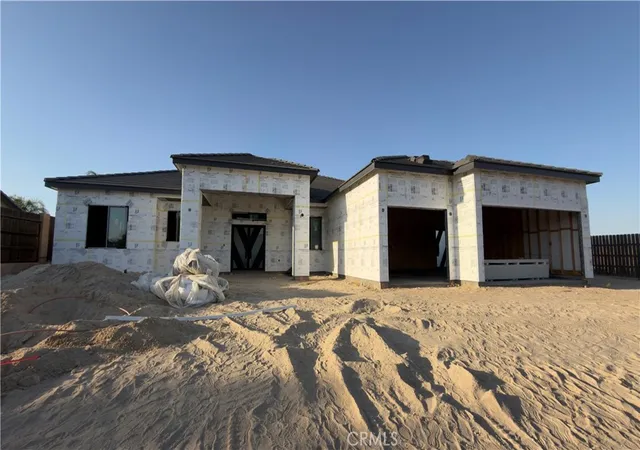 Photo 4 of Single family home for sale at 10672 Titanium, Taft, CA 93268 | MLS# PW26203484 | Listing updated on 2026-09-28