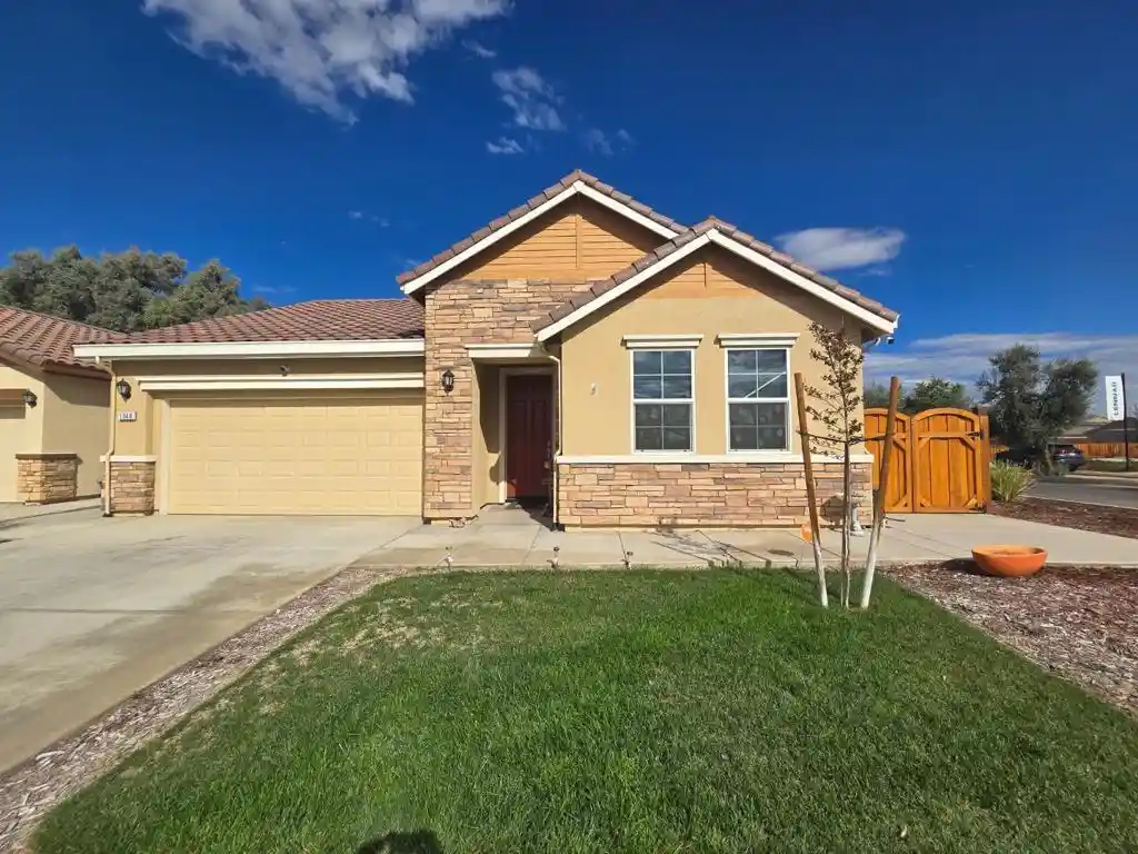 Photo 1 of Single family home for sale at 1948 Mastrangelo St, Los Banos, CA 93635 | MLS# ML82061584 | Listing updated on 2026-10-16