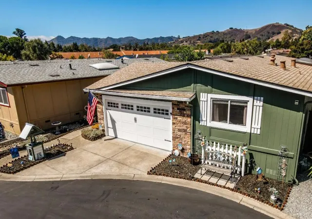 Photo 3 of Manufactured home for sale at 259 Forest Dr #259, Morgan Hill, CA 95037 | MLS# ML82060340 | Listing updated on 2026-10-12