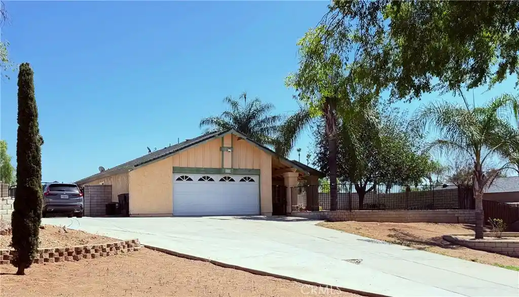 Photo 1 of Sale Pending at 5855 Bolivar, Riverside, CA 92505 | MLS# CV26203539 | Listing updated on 2026-10-13