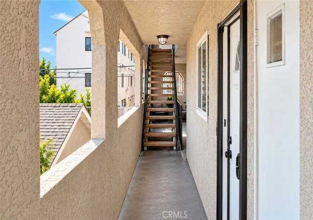 Photo 2 of Condo for sale at 1123 Junipero #4, Long Beach, CA 90804 | MLS# PW26203551 | Listing updated on 2026-10-27