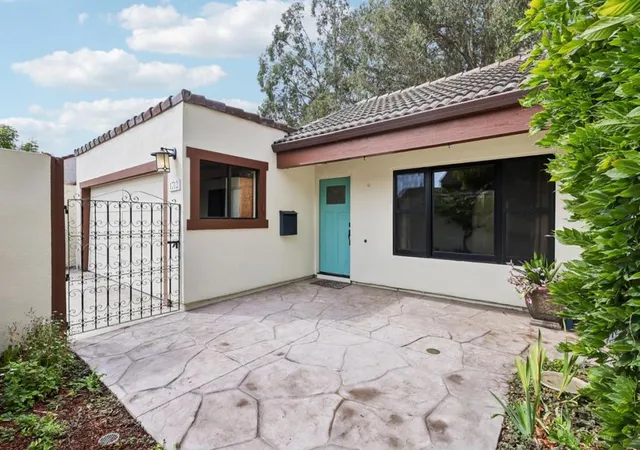 Photo 3 of Single family home for sale at 1712 Escalona Dr, Santa Cruz, CA 95060 | MLS# ML82058844 | Listing updated on 2026-10-12