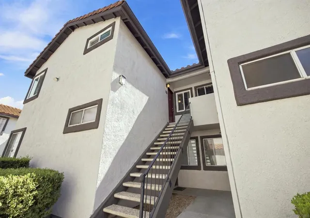 Listing Photo 1 - Condo for sale in building located at 16377 Lakeshore Dr, Lake Elsinore, CA 92530 - Unit #2F