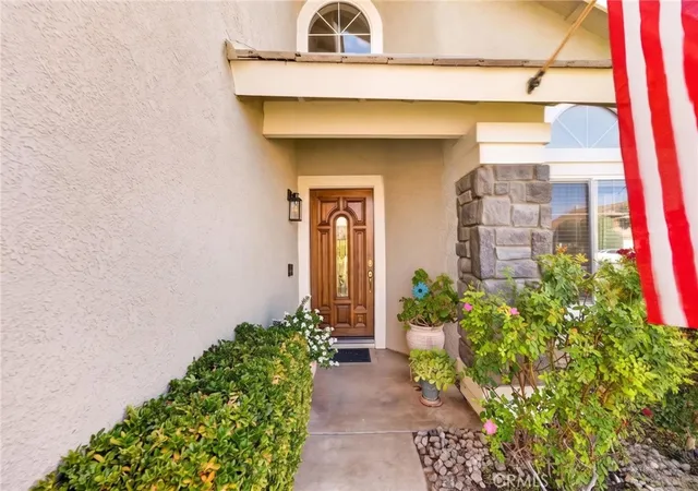 Photo 2 of Sale Pending at 977 Sussex, San Jacinto, CA 92583 | MLS# SW26203440 | Listing updated on 2026-09-29
