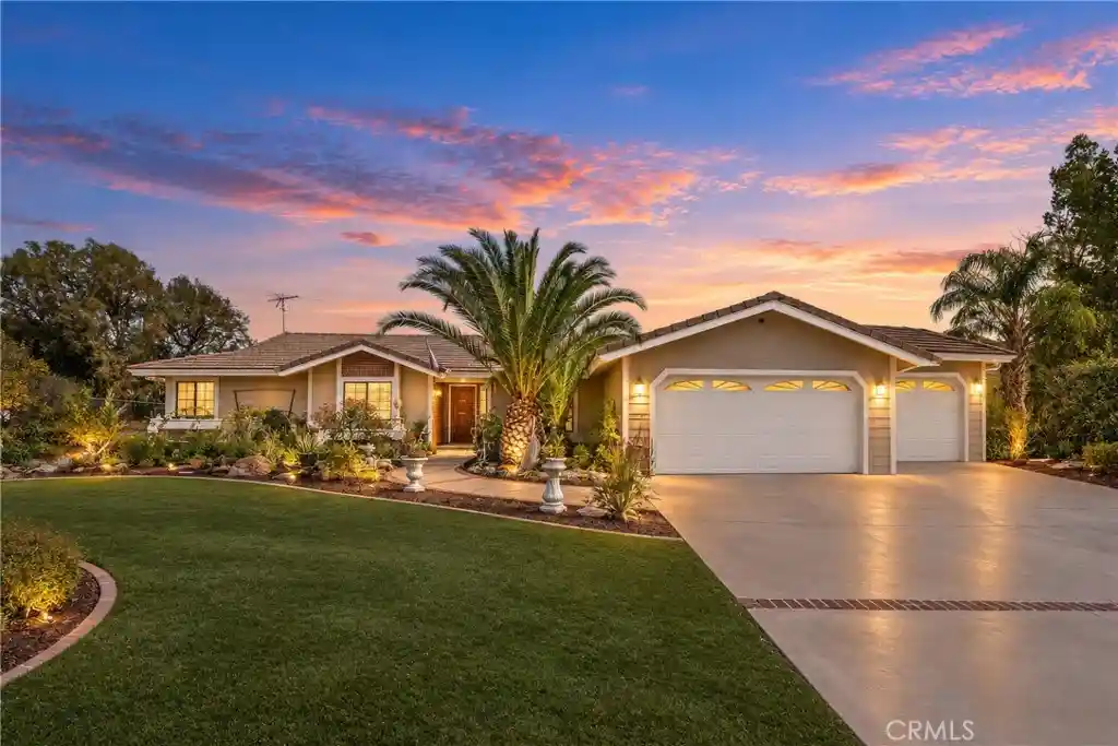 Single family home for sale at 41215 Via Anita, Temecula, CA 92592 | MLS# SW26184462