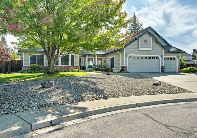 Photo 1 of Single family home for sale at 807 Mesa Vista Way, Auburn, CA 95603 | MLS# ML82061607 | Listing updated on 2026-10-08