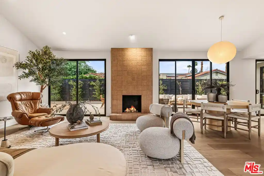Photo 1 of Single family home for sale at 2942 E Orella Cir, Palm Springs, CA 92264 | MLS# 26988199 | Listing updated on 2026-10-21