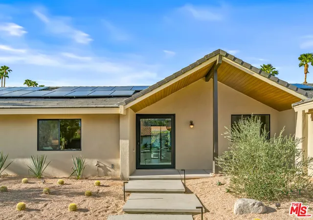 Photo 3 of Single family home for sale at 2942 E Orella Cir, Palm Springs, CA 92264 | MLS# 26988199 | Listing updated on 2026-10-08