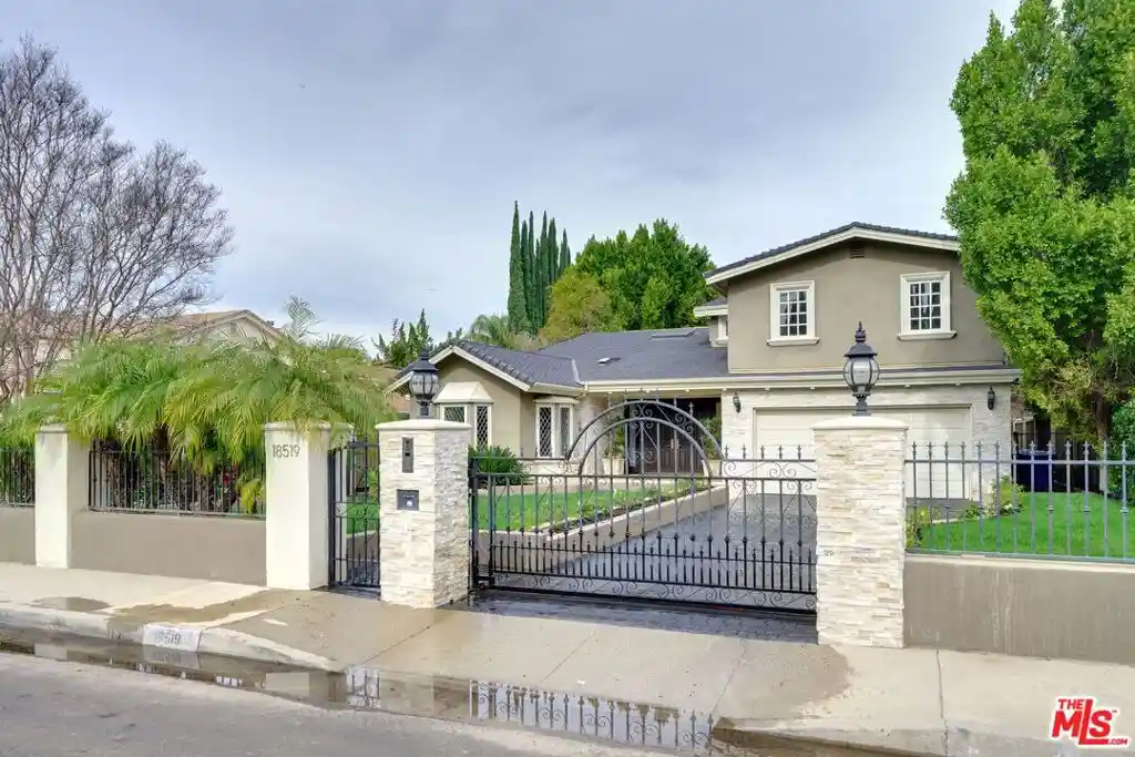 Photo 1 of Single family home for sale at 18519 Linnet St, Tarzana, CA 91356 | MLS# 26988491 | Listing updated on 2026-10-12