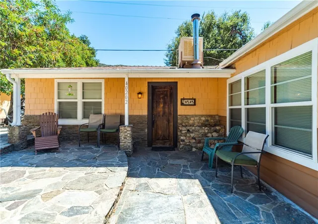 Photo 2 of Single family home for sale at 40202 Calle El Clavelito, Green Valley, CA 91390 | MLS# SR26201550 | Listing updated on 2026-09-18