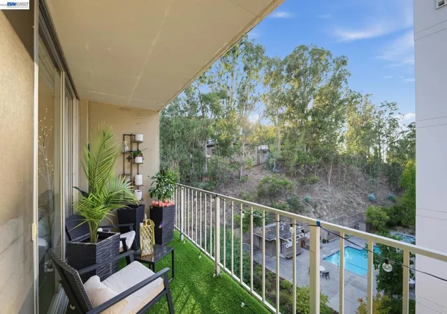 Condo for sale at 400 Davey Glen Rd #4824, Belmont, CA 94002 | MLS# 41148551