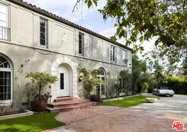 Single family home for sale at 460 S Las Palmas Ave, Los Angeles, CA 90020 | MLS# 26988411