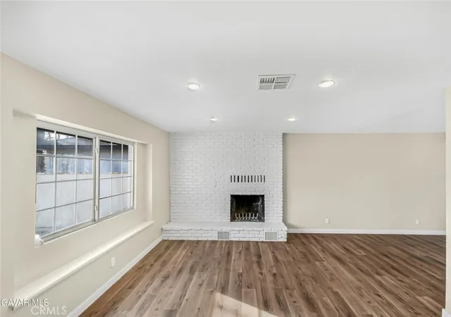 Photo 2 of Single family home for sale at 45503 11th Street W, Lancaster, CA 93534 | MLS# SR26203695 | Listing updated on 2026-09-18