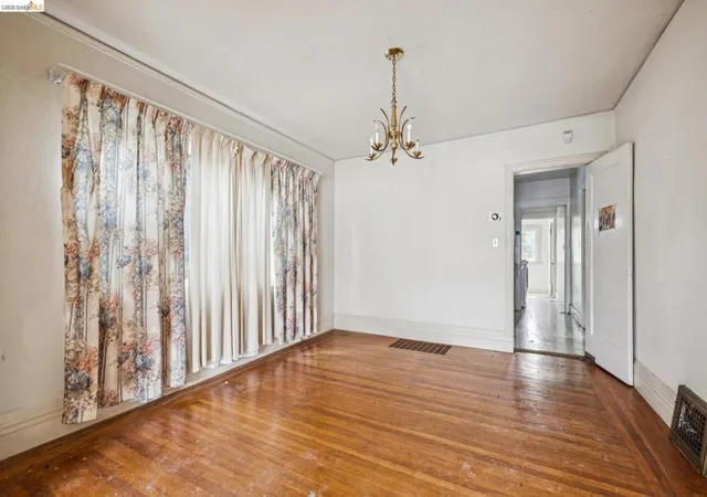 Photo 3 of Sale Pending at 5621 Roberts Ave, Oakland, CA 94605 | MLS# 41148561 | Listing updated on 2026-10-02