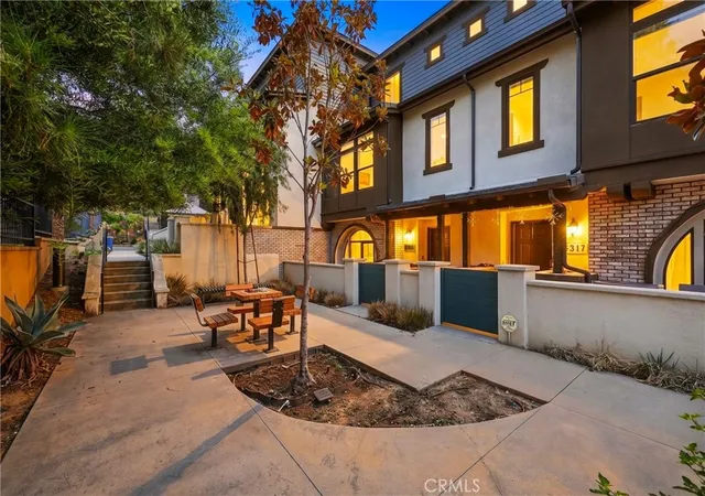 Condo for sale at 5315 Bihr Ct, Whittier, CA 90601 | MLS# DW26203431