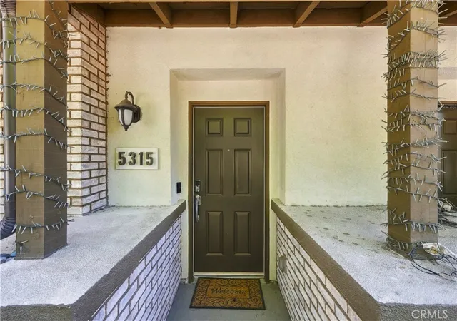 Listing Photo 4 - Condo for sale in building located at 5315 Bihr Ct, Whittier, CA 90601