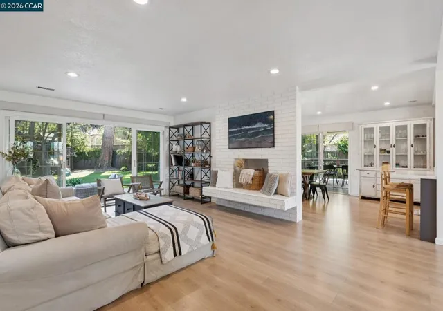 Photo 3 of Single family home for sale at 837 Tully Way, Concord, CA 94518 | MLS# 41148563 | Listing updated on 2026-10-02