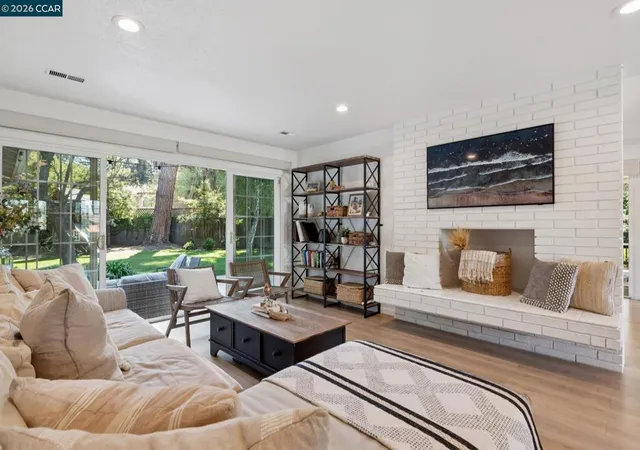 Photo 4 of Single family home for sale at 837 Tully Way, Concord, CA 94518 | MLS# 41148563 | Listing updated on 2026-10-02
