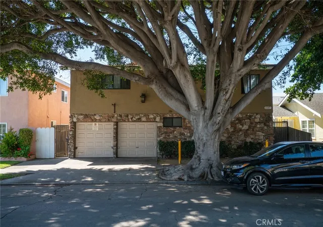 Multi family home for sale at 1137 Junipero Ave, Long Beach, CA 90804 | MLS# OC26203726 | Listing updated on 2026-09-17