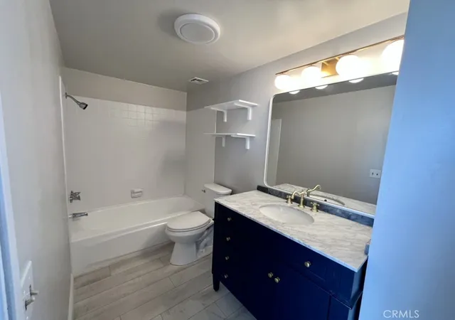 Photo 11 of Condo for sale at 375 Atlantic #501, Long Beach, CA 90802 | MLS# OC26201664 | Listing updated on 2026-09-26
