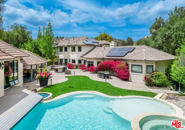 Photo 1 of Mansion for sale at 204 Bell Cyn Rd, Bell Canyon, CA 91307 | MLS# 26988127 | Listing updated on 2026-09-25
