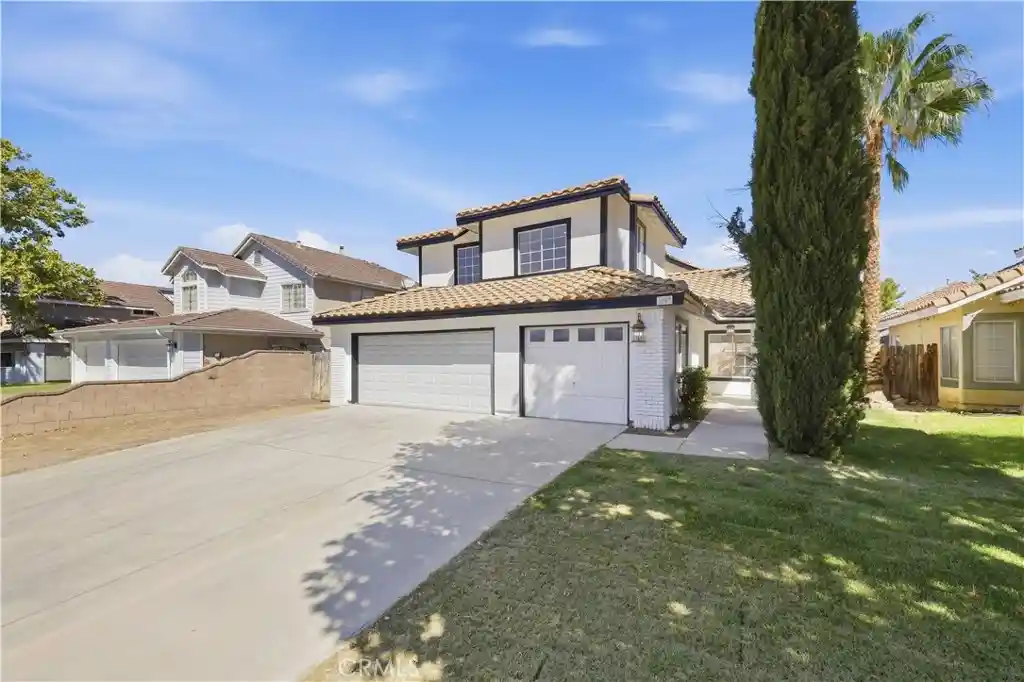 Photo 1 of Single family home for sale at 1563 E Kettering, Lancaster, CA 93535 | MLS# SR26203699 | Listing updated on 2026-10-19