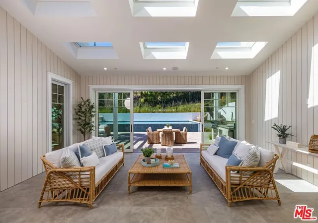 Photo 3 of Mansion for sale at 837 Muskingum Ave, Pacific Palisades, CA 90272 | MLS# 26972979 | Listing updated on 2026-10-08