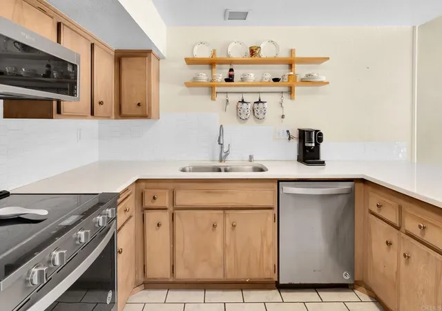 Photo 3 of Townhouse for sale at 3624 White Sage Ln, San Diego, CA 92105 | MLS# PTP2607050 | Listing updated on 2026-09-25