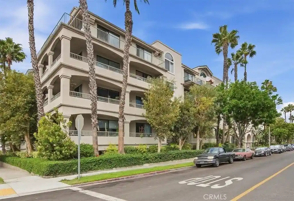 Photo 1 of Condo for sale at 555 Maine #330, Long Beach, CA 90802 | MLS# PW26203093 | Listing updated on 2026-10-19