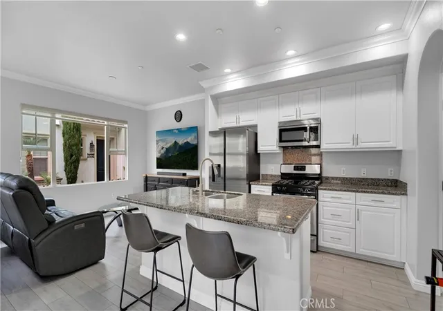 Listing Photo 3 - Condo for sale in building located at 514 S Melrose, Anaheim, CA 92805